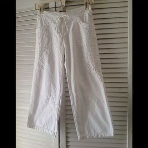Scully women's white cotton Capri size S ,used